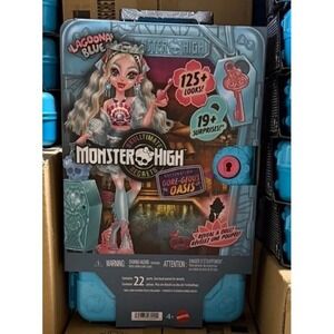 Monster High Skulltimate Secrets Gore-geous Oasis Playset Lagoona Blue Doll